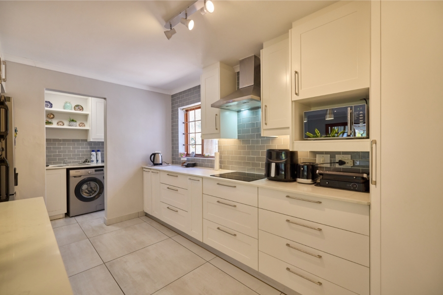 4 Bedroom Property for Sale in Fish Hoek Western Cape